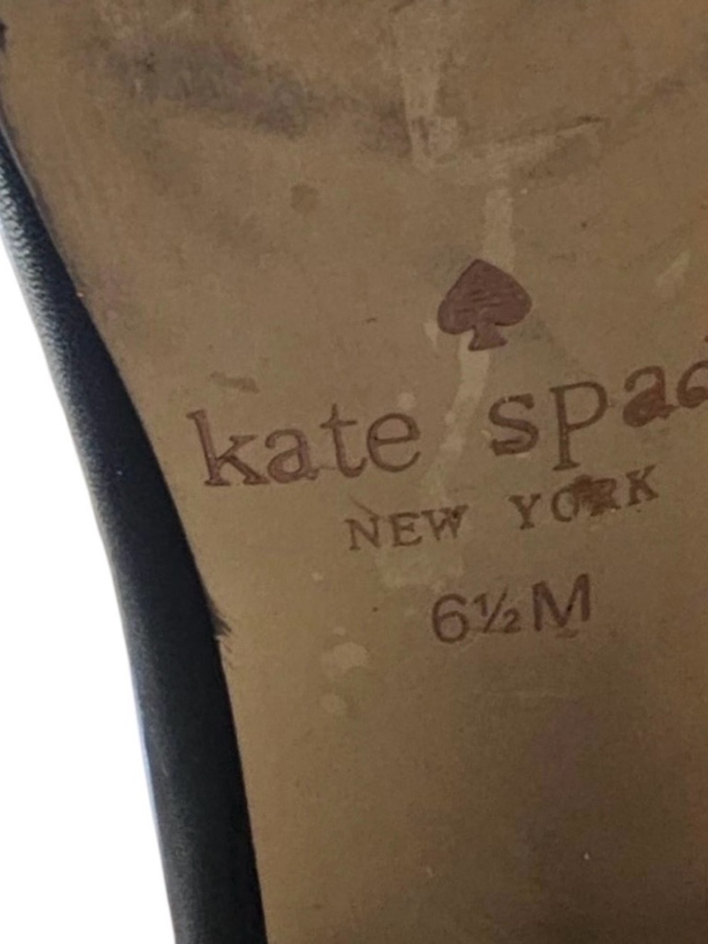 Kate Spade Y2K Black Leather Gold Bow Block Heel Pumps Size 6.5 Classic Preppy - Picture 7 of 8